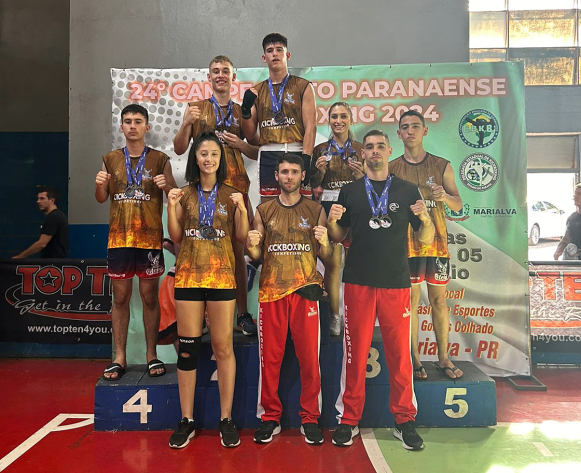 Marmeleiro Conquista 7 Medalhas de Ouro no Campeonato Paranaense de KickBoxing