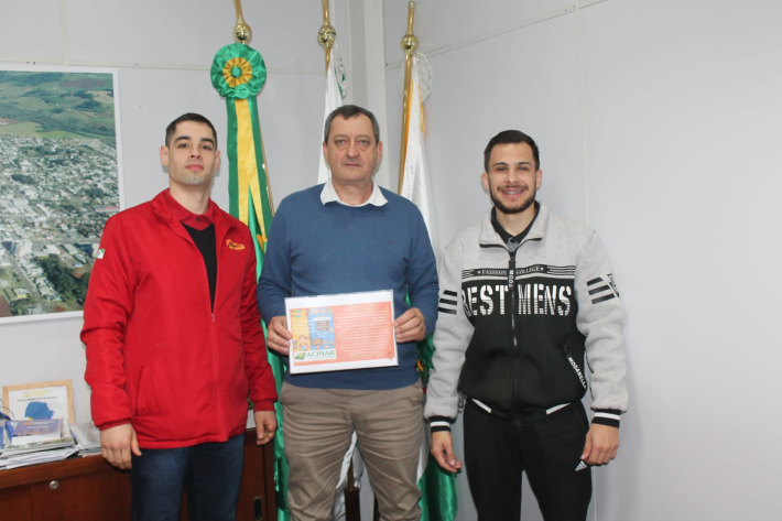 Representantes do NejM visitaram o gabinete do Prefeito 