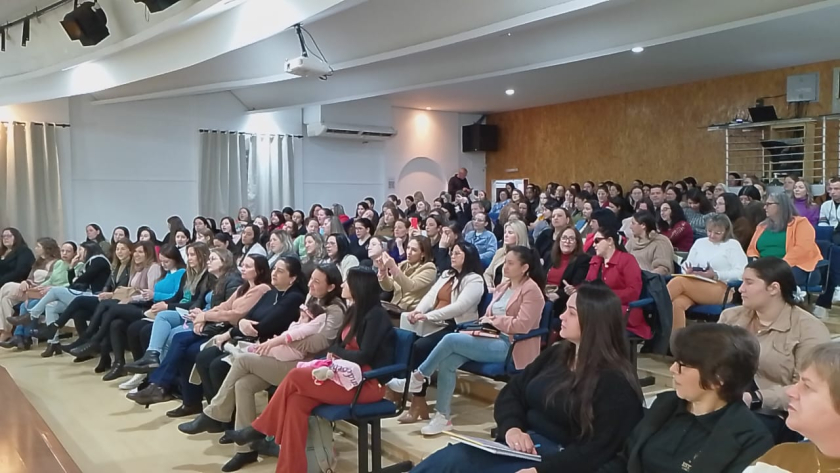 Departamento de Educação e Cultura Promoveu o 13° Congresso Municipal da Educação 