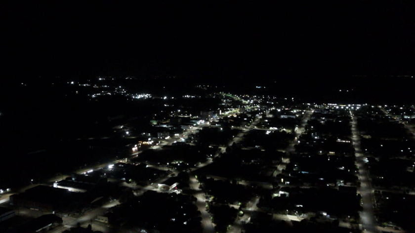 Governo realiza 100% a troca de Luminárias do Município 