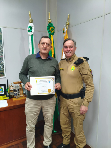 Comandante do 21 BPM faz visita ao Prefeito Municipal 