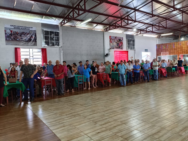 DEPARTAMENTO DE ASSISTÊNCIA SOCIAL PROMOVE EVENTO DE CONFRATERNIZAÇÃO COM IDOSOS  