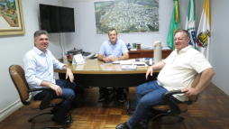 Prefeito Jander Loss recebe a Visita do Ex Prefeito de Francisco Beltrão,Cleber Fontana.