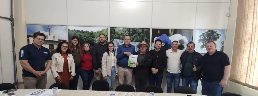 Comitiva da Secretaria do Turismo visita a Cidade