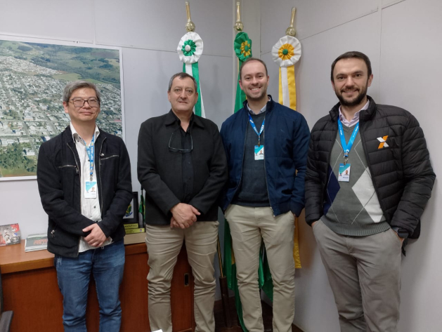 Representantes da Caixa econômica federal visitam o Gabinete do Prefeito 