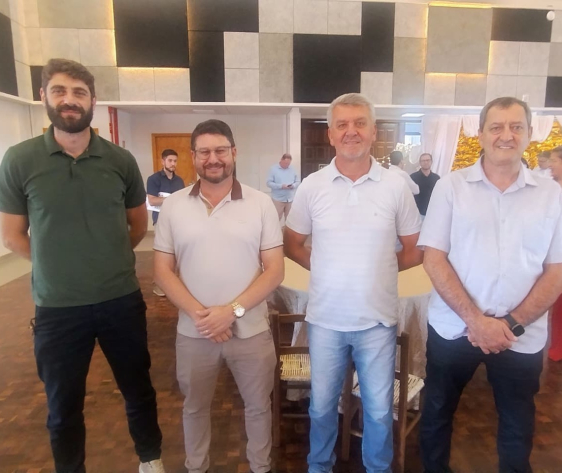 Prefeito participa de encontro regional de turismo em Chopinzinho